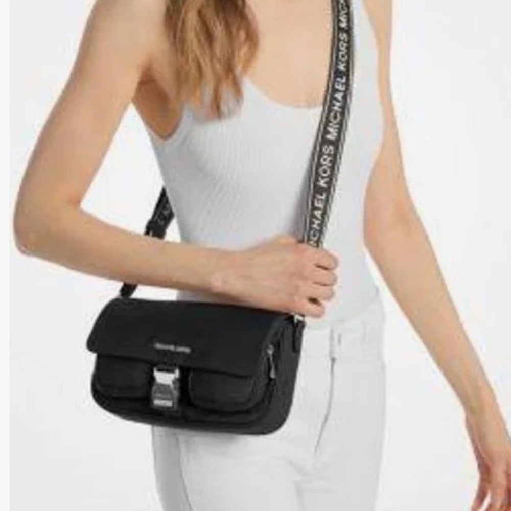 Michael Kors Khai Medium Messenger Bag NWT - Picture 11 of 16